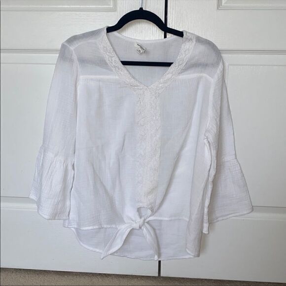 BEACHLUNCHLOUNGE Tunic 🤍   - Picture 1 of 5